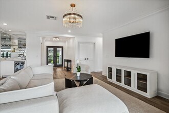 11223 Pond View Dr in Wellington, FL - Building Photo - Building Photo