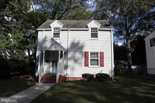property at 1005 Cecil St