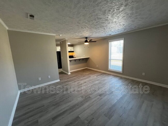 5850 Century Oaks Dr in Fayetteville, NC - Building Photo - Building Photo