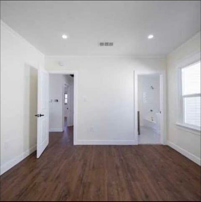 4279 Walton Ave in Los Angeles, CA - Building Photo - Building Photo