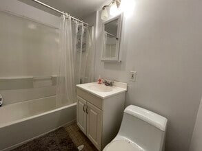 54 Egmont St, Unit 2 in Brookline, MA - Building Photo - Building Photo