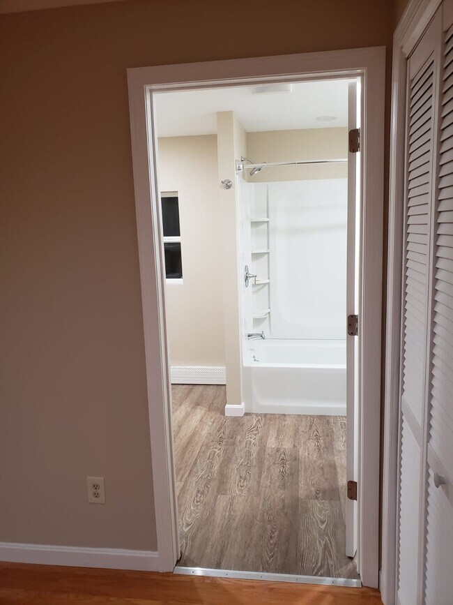 97 W High St Rentals in Avon, MA