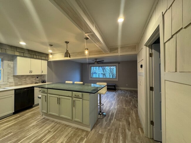 property at 7281 Meadowlawn Dr