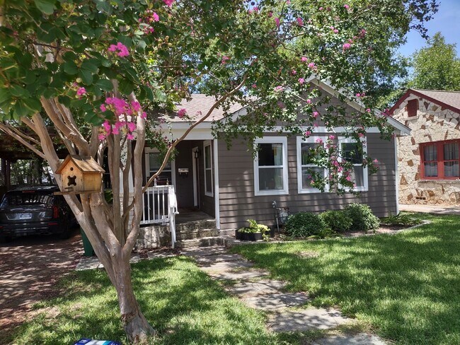 4702 Rosedale Ave in Austin, TX - Building Photo - Building Photo