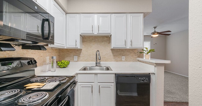 Marymont in Tomball, TX - Foto de edificio - Building Photo