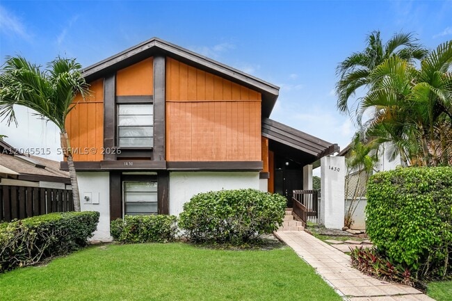 property at 1430 W Sandpiper Cir