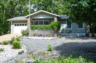 8 Colgadura Way in Hot Springs, AR - Building Photo - Building Photo
