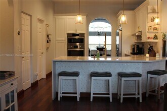 4120 Amber Ln in Weston, FL - Foto de edificio - Building Photo