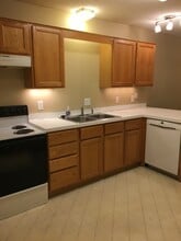 8958 Spring Ln in Woodbury, MN - Foto de edificio - Building Photo