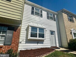 6434 Lincoln Ct, Unit 19 in Glen Burnie, MD - Building Photo - Building Photo