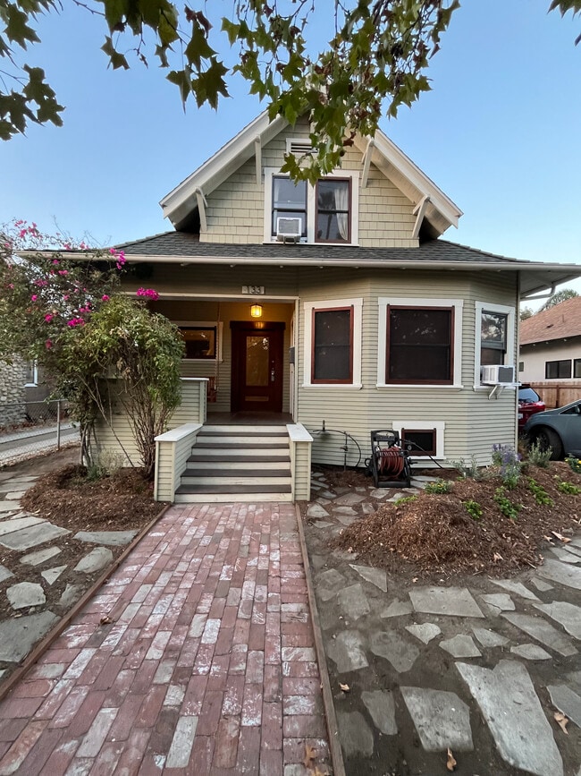 133 E Ave 42 in Los Angeles, CA - Building Photo - Building Photo