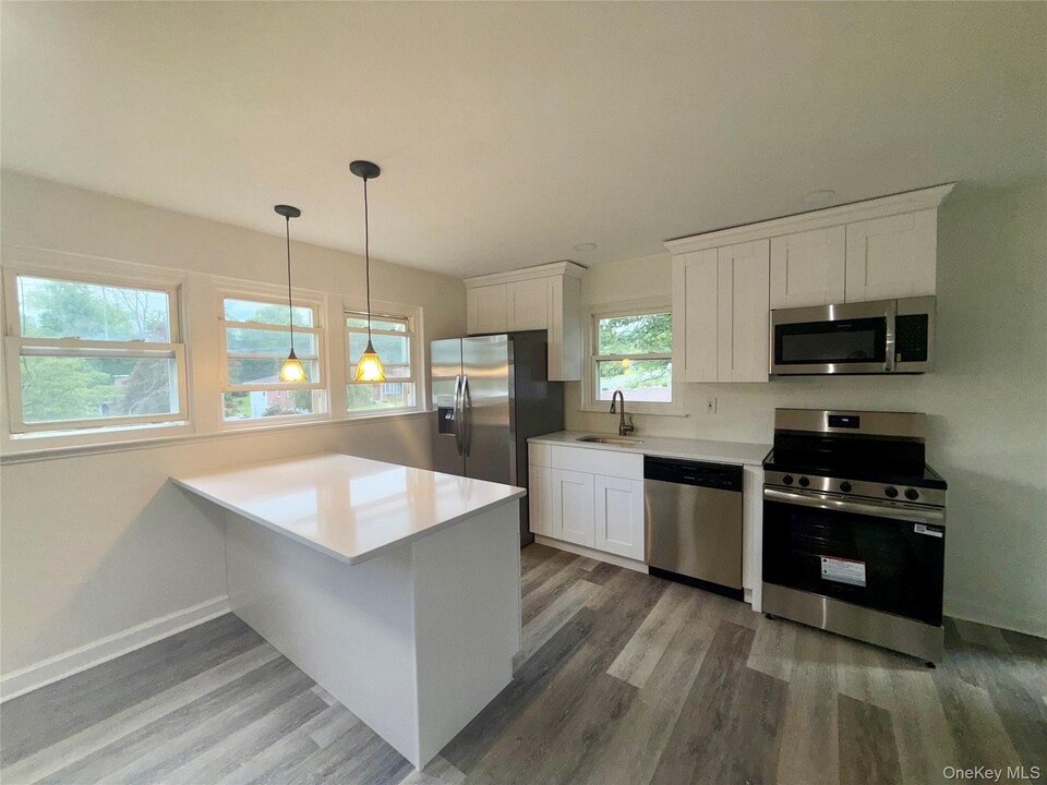 11 Willow Ln in New Windsor, NY - Building Photo