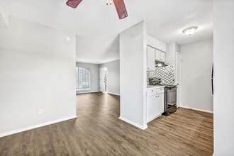 La Vida Park in Arlington, TX - Foto de edificio - Building Photo