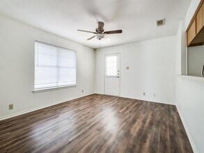 510 Strata Dr in Denton, TX - Foto de edificio - Building Photo