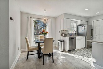 8742 Mallard Reserve Dr in Tampa, FL - Building Photo - Building Photo