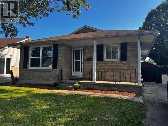 property at 17 Renny Crescent