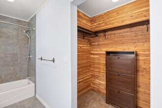 5015 Aragon Way S in St. Petersburg, FL - Building Photo - Building Photo