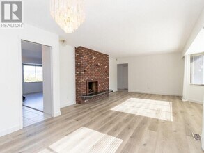 7871 Morley St in Burnaby, BC - Building Photo - Building Photo