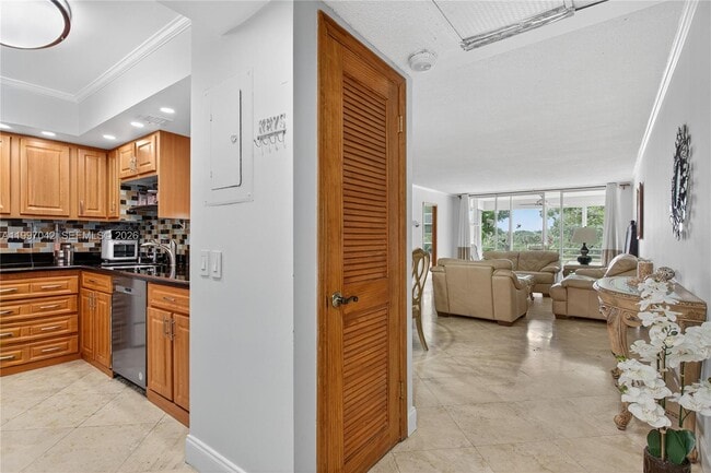 property at 2671 S Course Dr