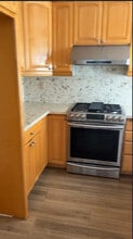 1050 Thompson Ave in Glendale, CA - Foto de edificio - Building Photo