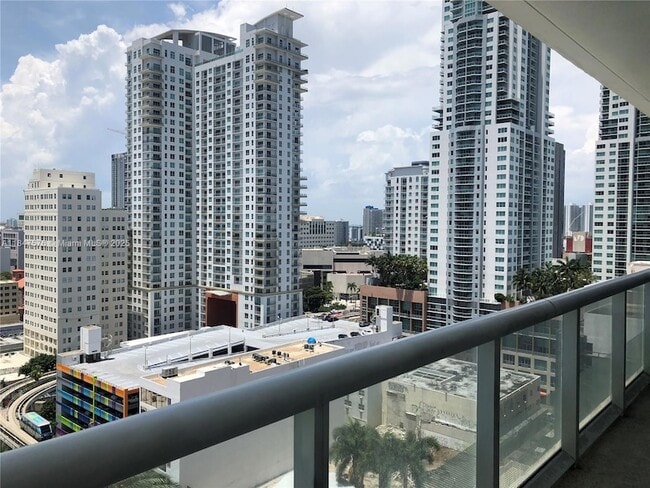 50 Biscayne Blvd, Unit 1805 in Miami, FL - Building Photo - Building Photo
