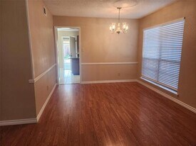 7102 Lo Chalmers Ln in Garland, TX - Building Photo