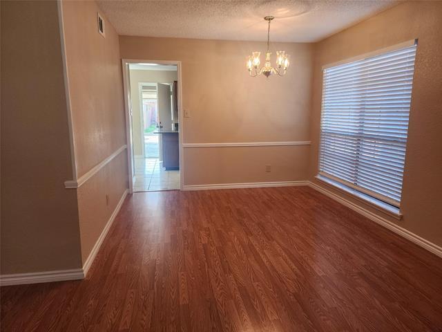 7102 Lo Chalmers Ln in Garland, TX - Building Photo
