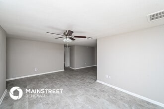 4010 Stratfield Dr in New Port Richey, FL - Foto de edificio - Building Photo