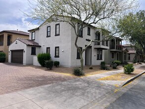 2367 W Jake Haven in Phoenix, AZ - Building Photo - Building Photo