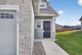2517 Arlene Pl in Lawrence, KS - Building Photo - Building Photo