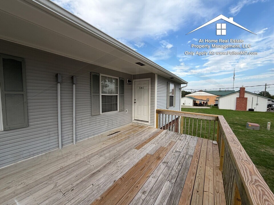 541 Collier Ln in Fulton, MO - Building Photo