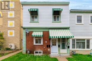627 Crawford St in Toronto, ON - Building Photo