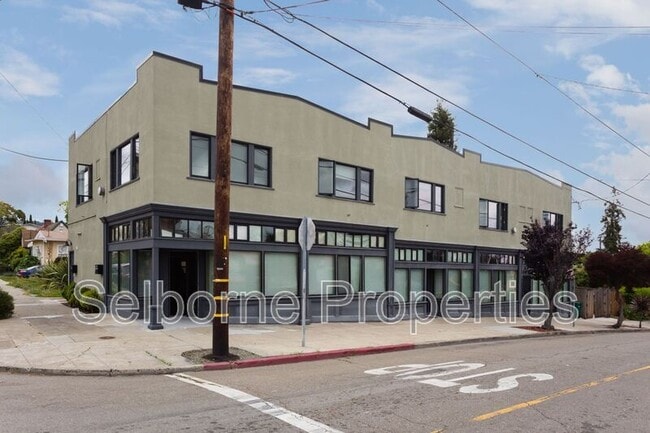 5208 Fleming Ave in Oakland, CA - Building Photo - Building Photo