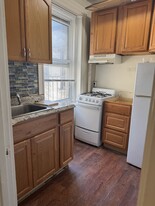 380 Riverway, Unit 3 in Boston, MA - Building Photo