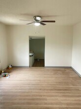508 S Commercial Ave in Smithville, MO - Building Photo - Building Photo