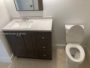 10881 SW 6th St-Unit -5 in Miami, FL - Building Photo - Building Photo