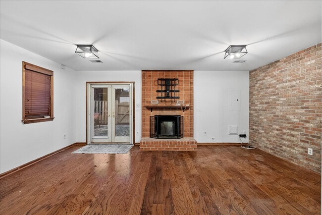 property at 625 N Abingdon St