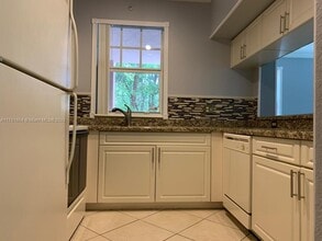 6588 W Sample Rd, Unit 6588 in Coral Springs, FL - Building Photo - Building Photo