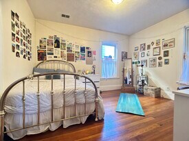 8 Burney St, Unit 2 in Boston, MA - Building Photo