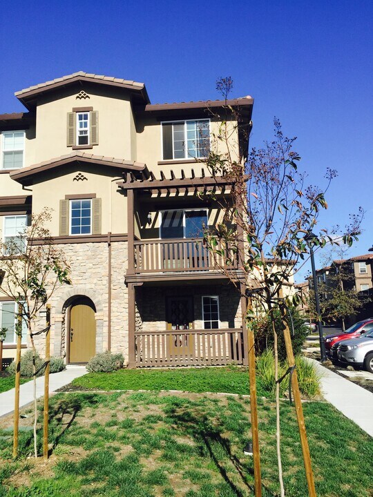 34143 Lugano Ter in Fremont, CA - Building Photo