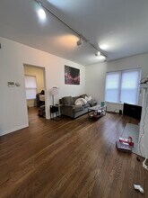 3722 N Sheffield Ave in Chicago, IL - Building Photo - Building Photo
