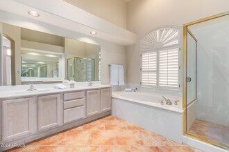 8924 E Captain Dreyfus Ave in Scottsdale, AZ - Building Photo - Building Photo