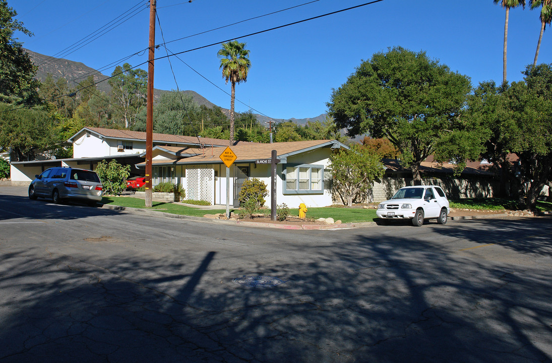 Summer Oaks in Ojai, CA - Foto de edificio