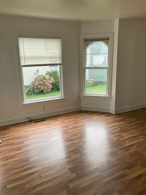 property at 865 W 5th St