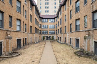 5453-5461 S Everett Ave in Chicago, IL - Foto de edificio - Building Photo