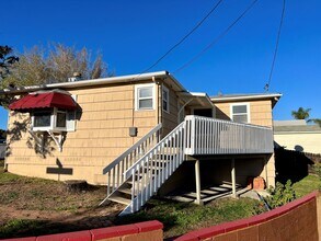 4196 Manzanita Dr in San Diego, CA - Building Photo - Building Photo