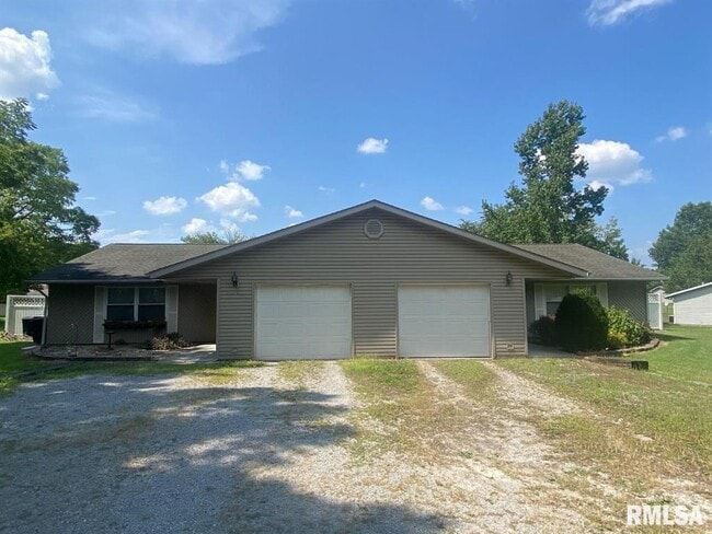property at 5443 Country Club Rd