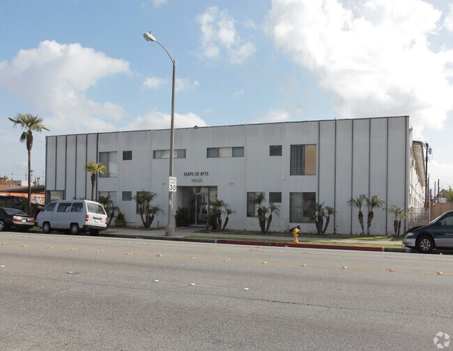 Acapulco Apartments in Bellflower, CA - Building Photo - Building Photo