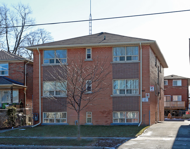 843 Cosburn Ave in Toronto, ON - Building Photo - Primary Photo