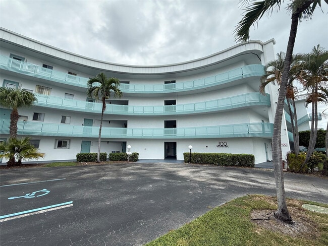 property at 300 Waterway Dr S